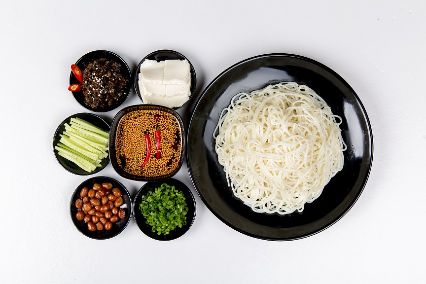 云南過橋米線加盟 簽約杭州十秒到米線新加盟店