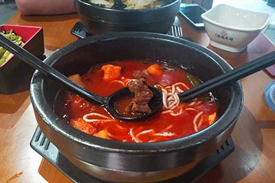 十秒到過(guò)橋米線總部能夠給予加盟商哪些扶持