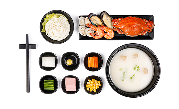 圓十秒到過橋米線打造傳統美食！