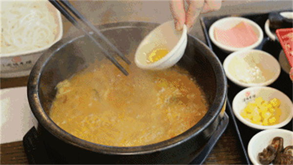 米線加盟品牌選什么?十秒到過橋米線店加盟