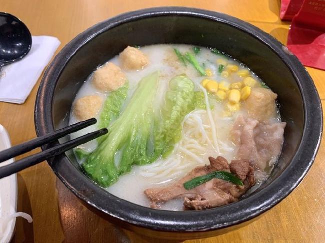 十秒到云南過橋米線：你知道這么好吃的過橋米線是怎么做成的嗎？