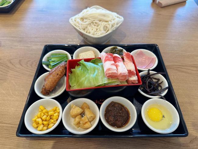 加盟十秒到云南過橋米線創業發展前景好不好？