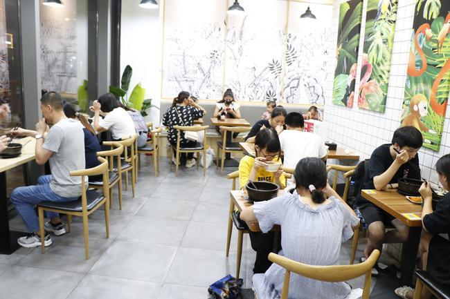 云南過橋米線加盟 十秒到純正的美食享受